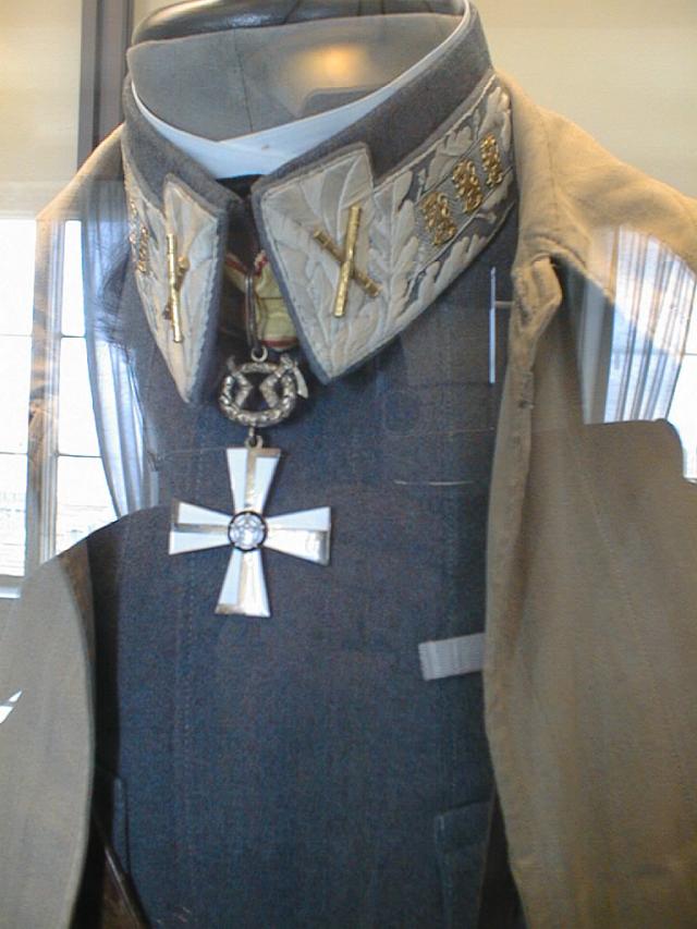 Marsalkan kauluslaatat